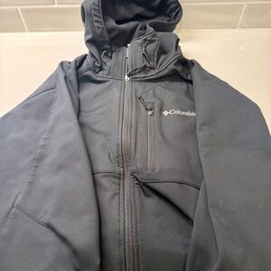 Columbia Men's Black Performance Jacket